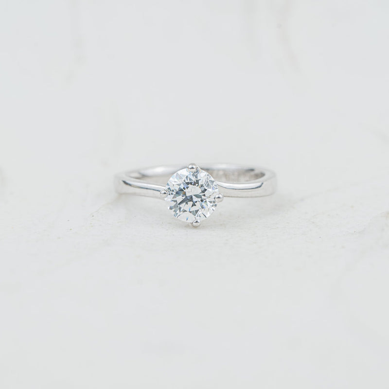 The Aria | Round Lab Diamond Modern Solitaire Engagement Ring