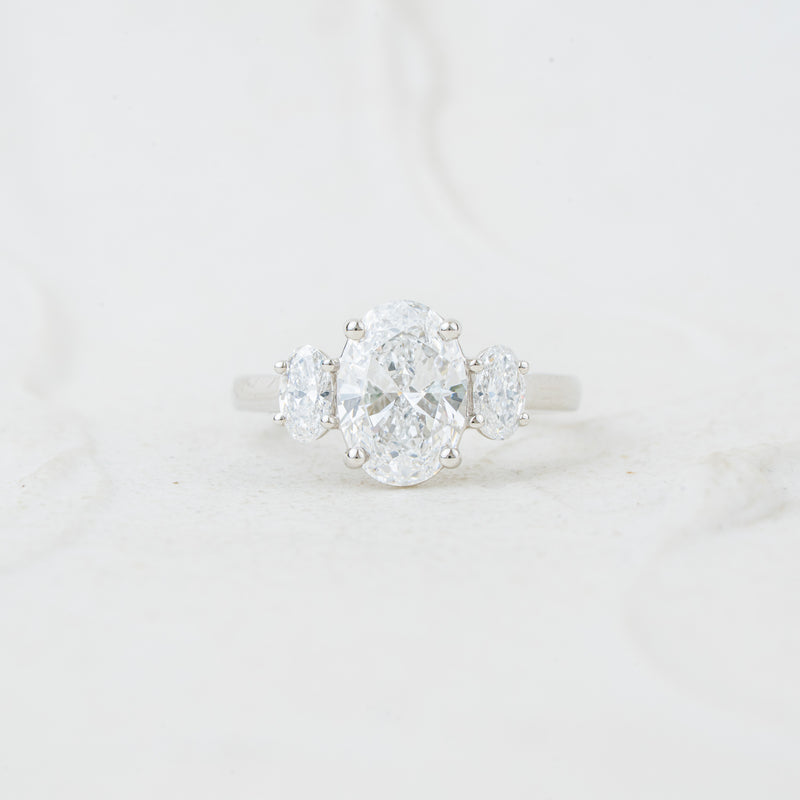 The Cinta | Oval Cut Lab Diamond Trilogy Graduated Engagement Ring
