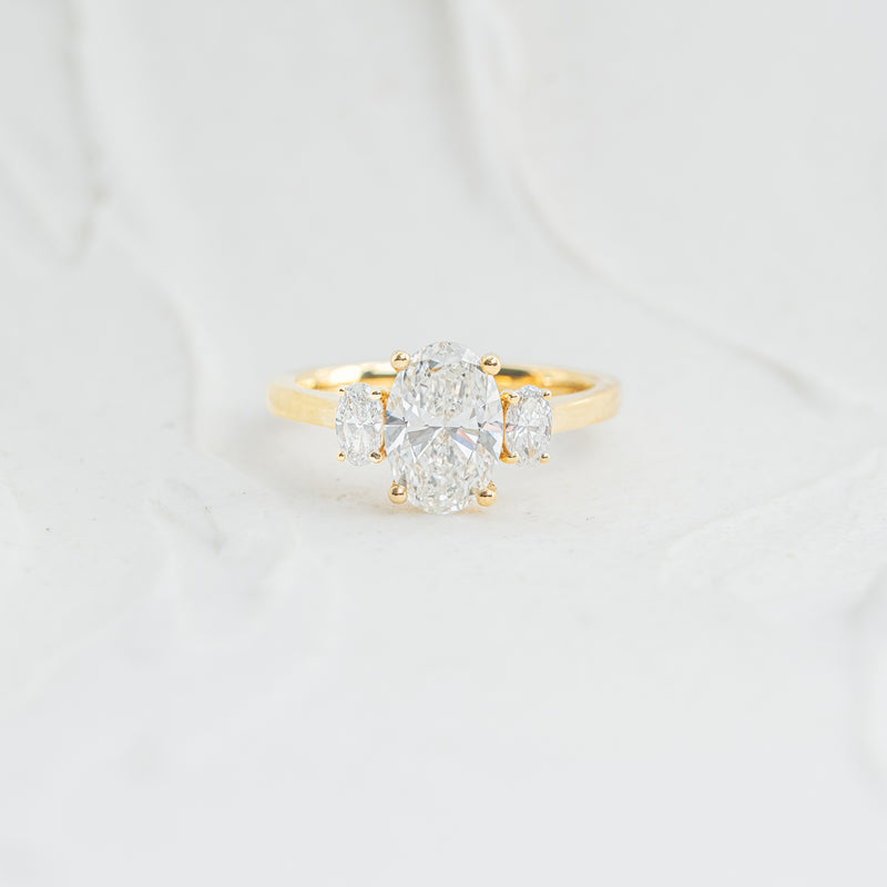 The Cinta | Oval Cut Lab Diamond Trilogy Graduated Engagement Ring