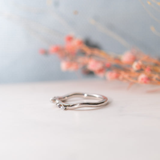 The Deva Ring | Lab Diamond Modern Contour Shaped Band