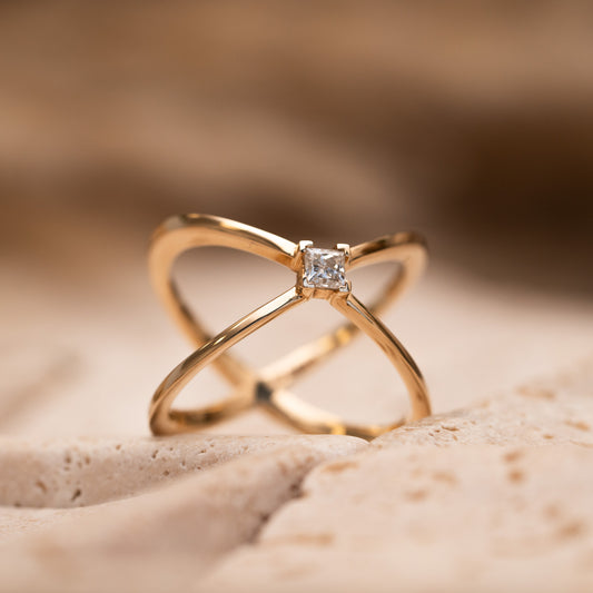 The Eleni Ring | Lab Diamond Princess Cut Criss Cross Statement