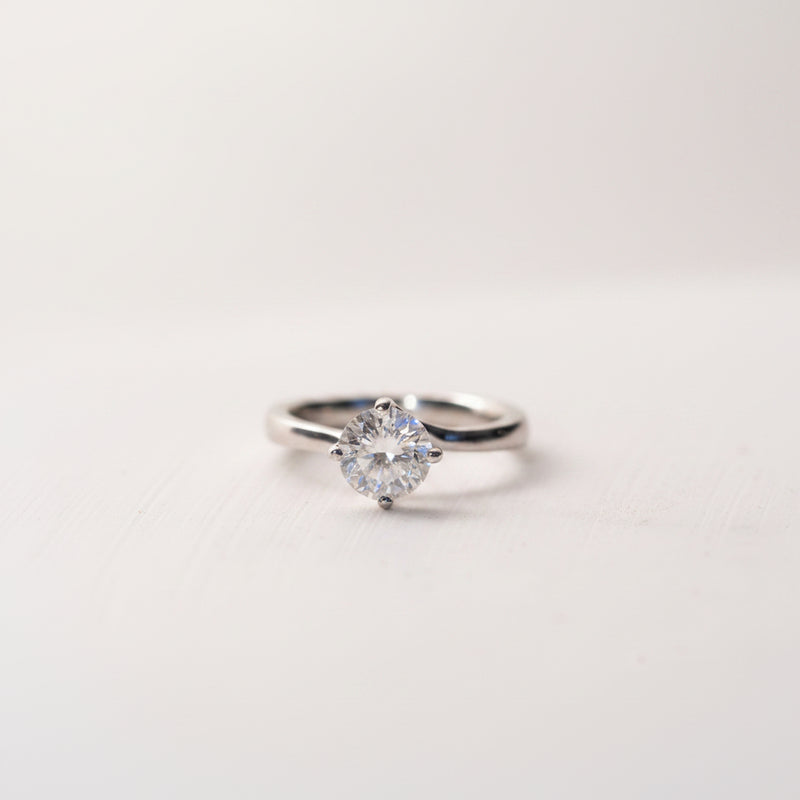 Solitaire 1ct lab diamond ring set in ethically sourced platinum