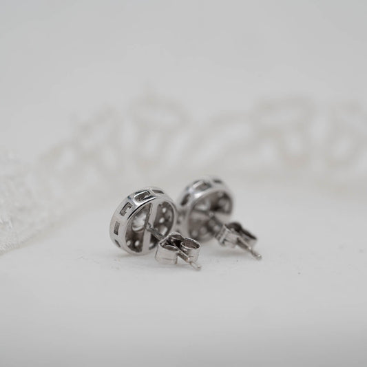 The Diana Earrings | 0.78ct D-E VVS1 Round Halo 9k White Gold