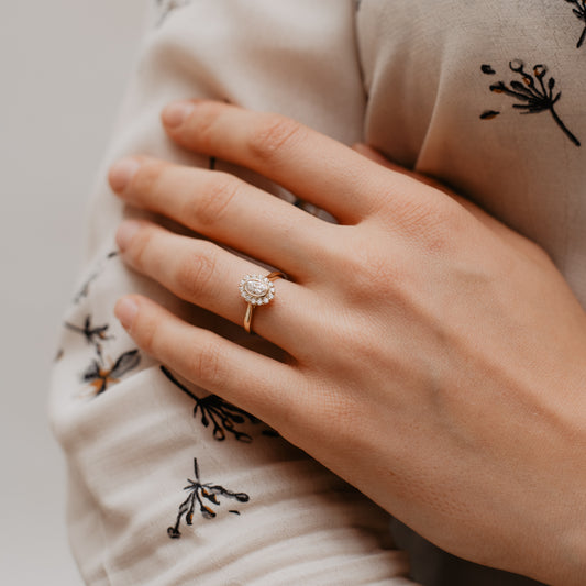 The Lenore Ring | Lab Diamond Oval Cut Engagement Halo