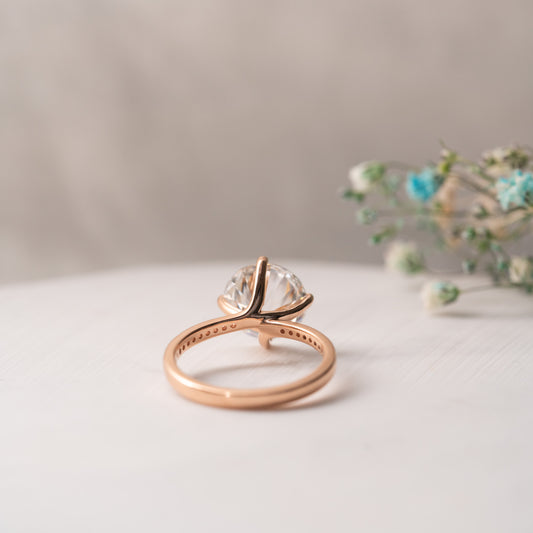 The Kerry Ring | Lab Diamond Compass Set Engagement