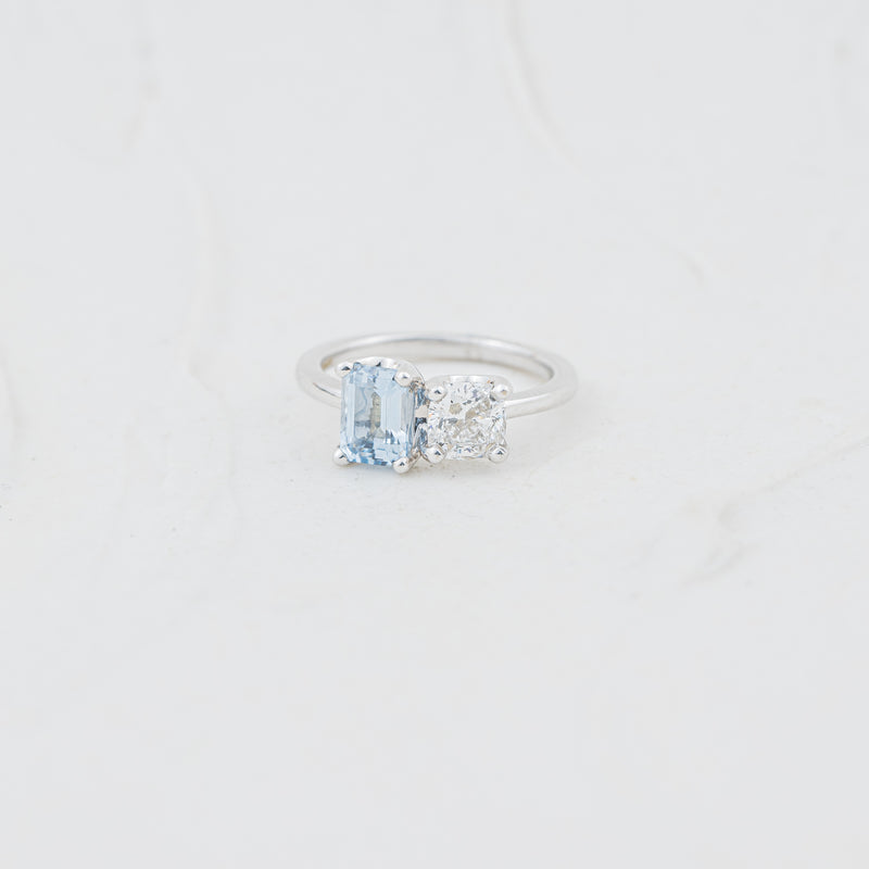 The Marilyn - Coloured Diamond | Emerald & Cushion Cut Lab Diamond Toi Et Moi Ring