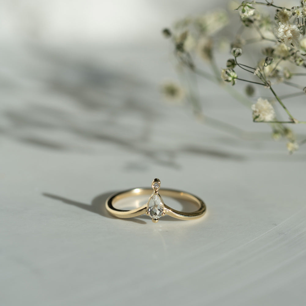 The Melder Ring | VS1 D-E Lab Diamond. 100% Recycled 9k Gold Stacking