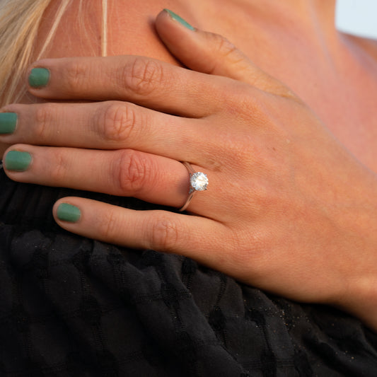 The Flor Ring | 1.33ct E VS1 Lab Diamond Round Hidden Engagement Halo