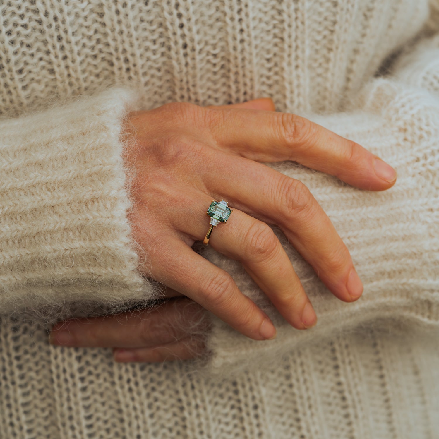 Green Moissanite vs Emerald: Which Makes a Better Engagement Ring?