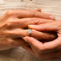 How Big Should A Diamond Be In An Engagement Ring?