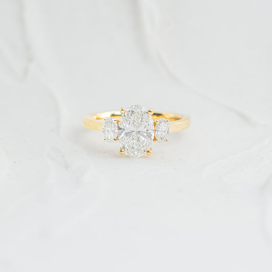 The Cinta | Oval Cut Lab Diamond Trilogy Graduated Engagement Ring