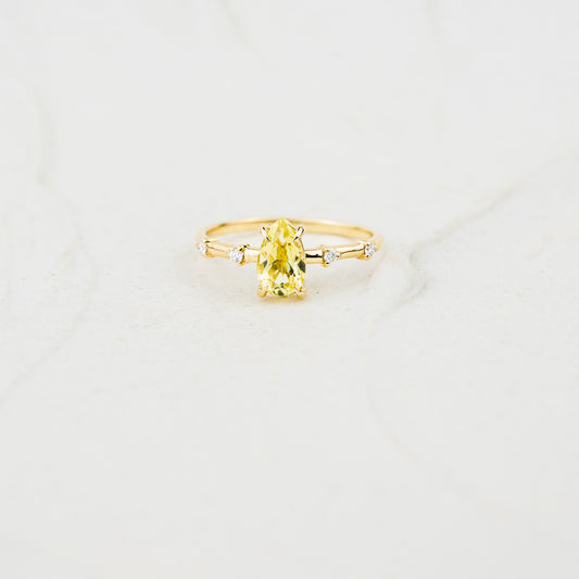 The Demelza | Lab Diamonds. 100% Recycled 9k Gold Accented Ring