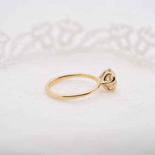 The Callis | Round Brilliant Cut Lab Diamond Petal Solitaire Engagement Ring