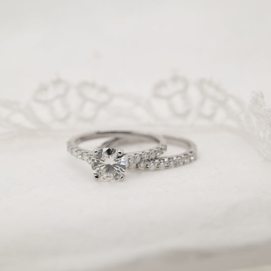 The Estella | Round Lab Diamond Shoulder Set Engagement Ring