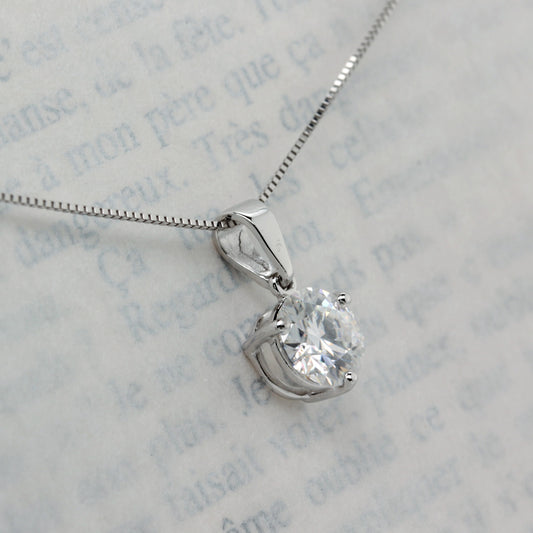 The Martini Pendant | 1.25ct D-E VVS1 Round Brilliant 9k White Gold Solitaire