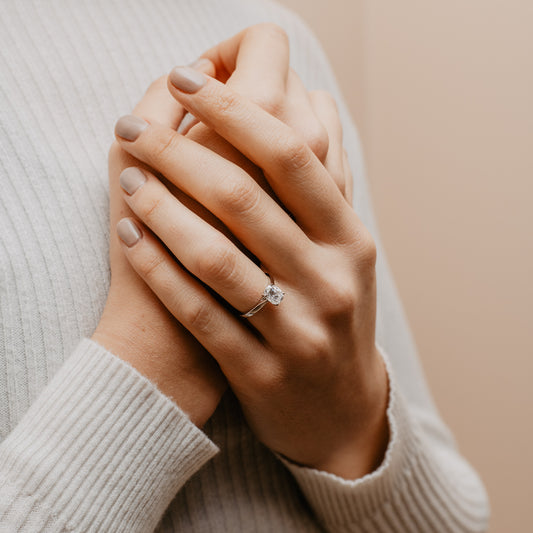 The Poppy | Oval Lab Diamond Classic Solitaire Engagement Ring