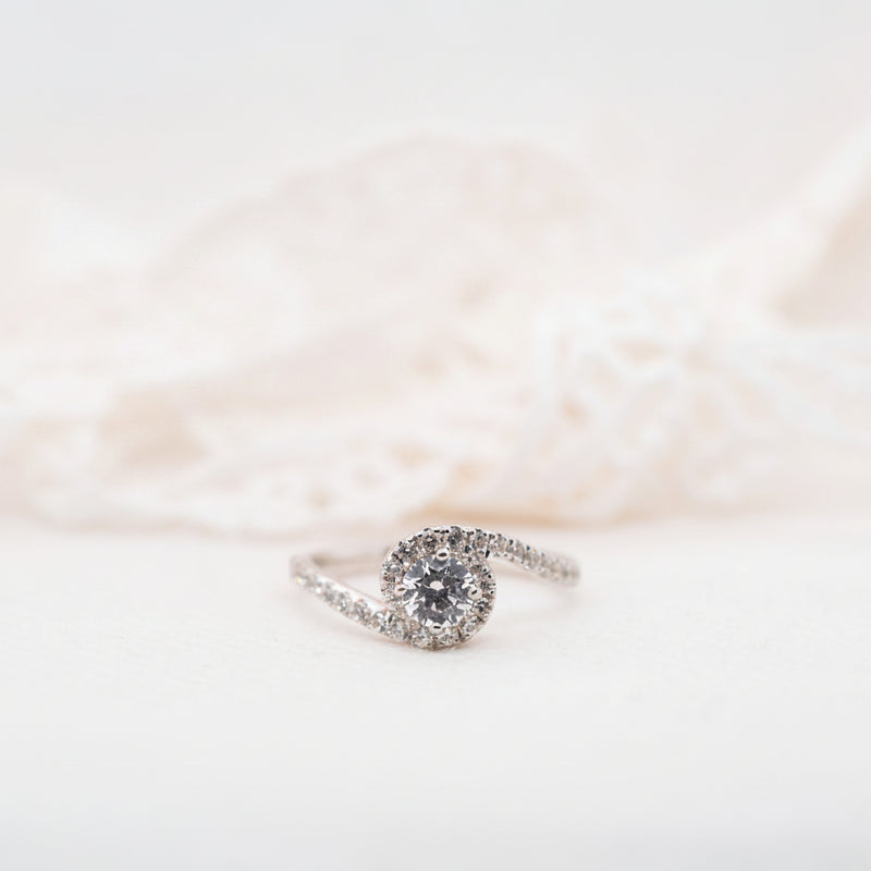 The Sierra | Lab Diamond Shoulder Set Statement Halo Engagement Ring