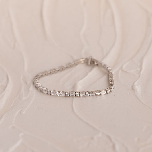 The Imogen | 7.0ct Emerald Round Tennis Bracelet