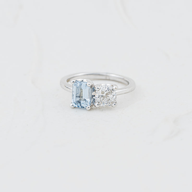 The Marilyn - Coloured Diamond | Emerald & Cushion Cut Lab Diamond Toi Et Moi Ring