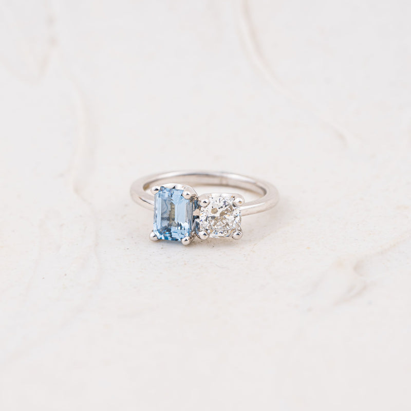 The Marilyn - Coloured Diamond | Emerald & Cushion Cut Lab Diamond Toi Et Moi Ring