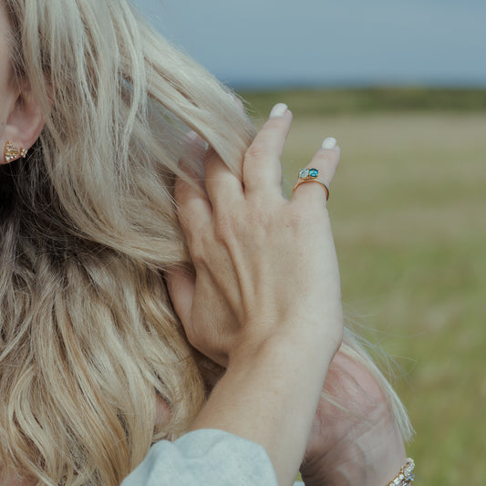 The Mira | Paraiba Spinel & Seafoam Moissanite Toi et Moi Ring