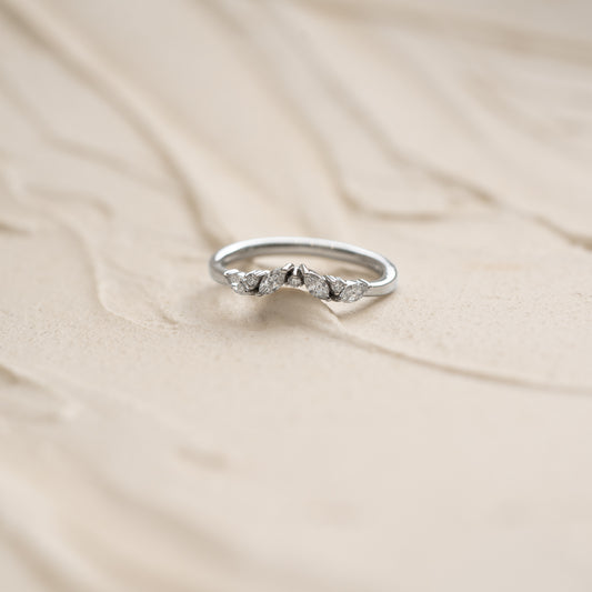 The Rumi | Contoured Round and Marquise Lab Diamond Wedding Band