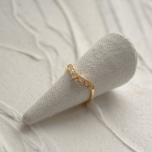 tiara chevron diamond ring with milgrain detail and sustainable carbon negative diamonds in cornwall