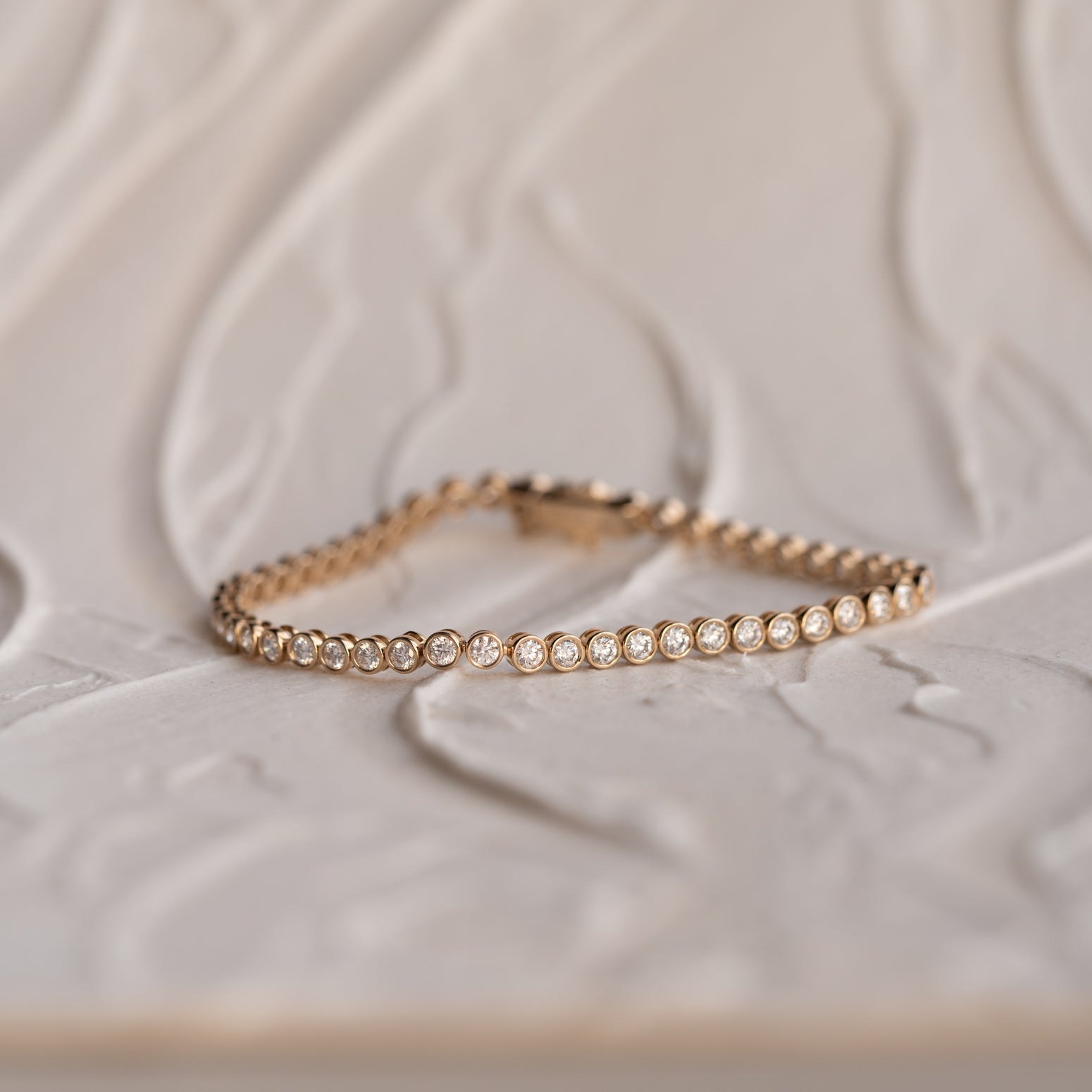The Zelda | 4.0ct Round Lab Diamond 9K Gold Tennis Bracelet