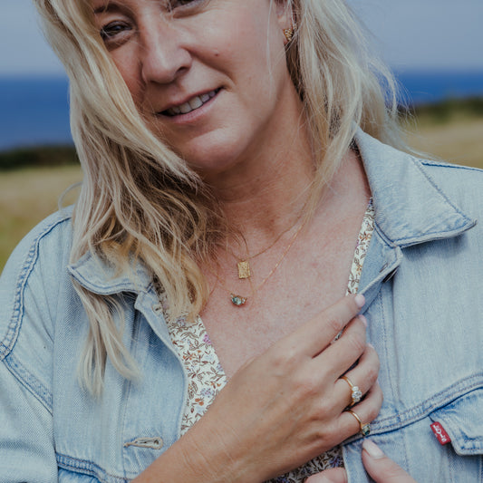 The Zia | Textured Dog Tag 9K Gold Necklace