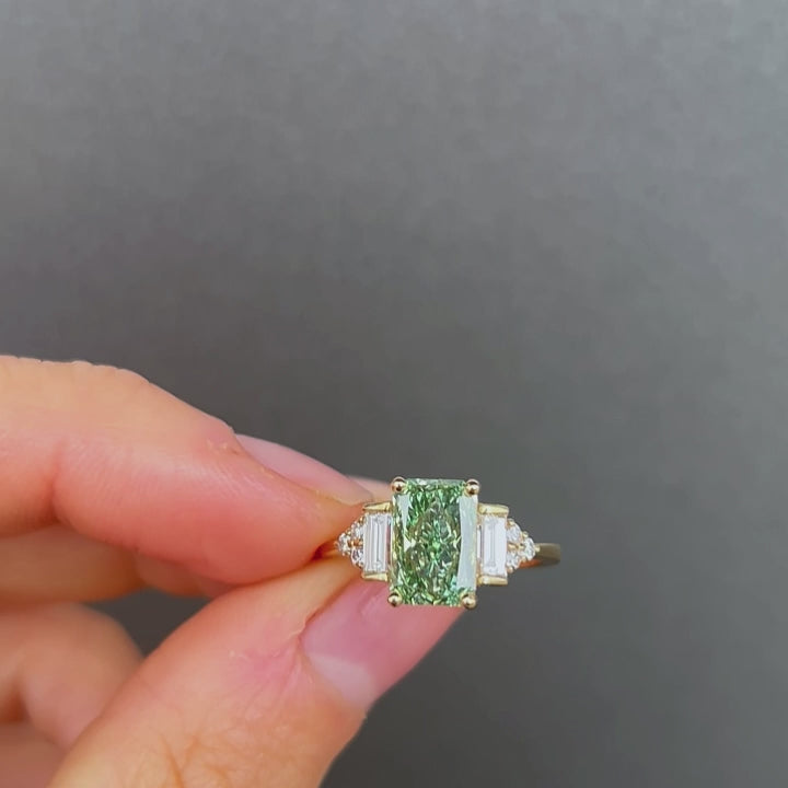 Video of Amber Ring green fancy lab diamond radiant cut by Ethica Diamonds