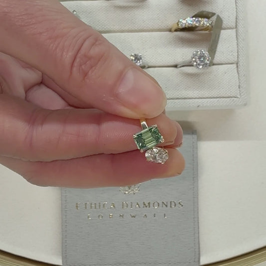 The oriana by ethica diamonds emerald diamond green moissanite and lab grown toi et moi engagement ring