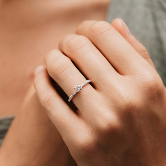 The Piper Ring | 0.50ct D-E VVS1 Shoulder Set Engagement Solitaire 18k Fairtrade White Gold